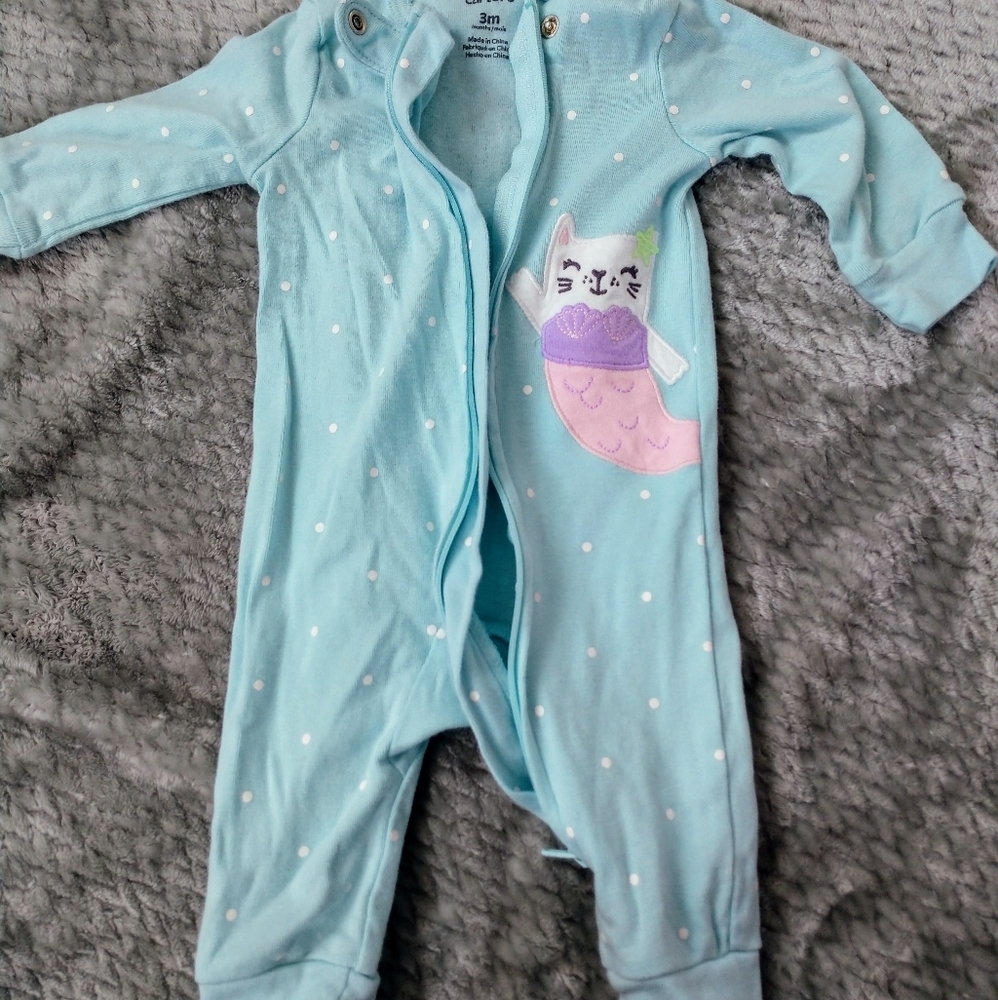 $3/10 Carter's 3 month baby girl footless pajamas